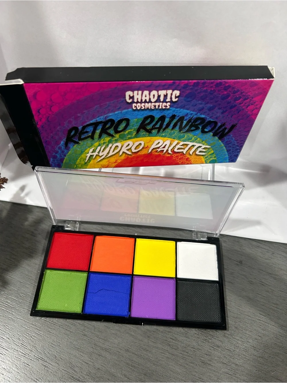 Chaotic Cosmetics retro rainbow